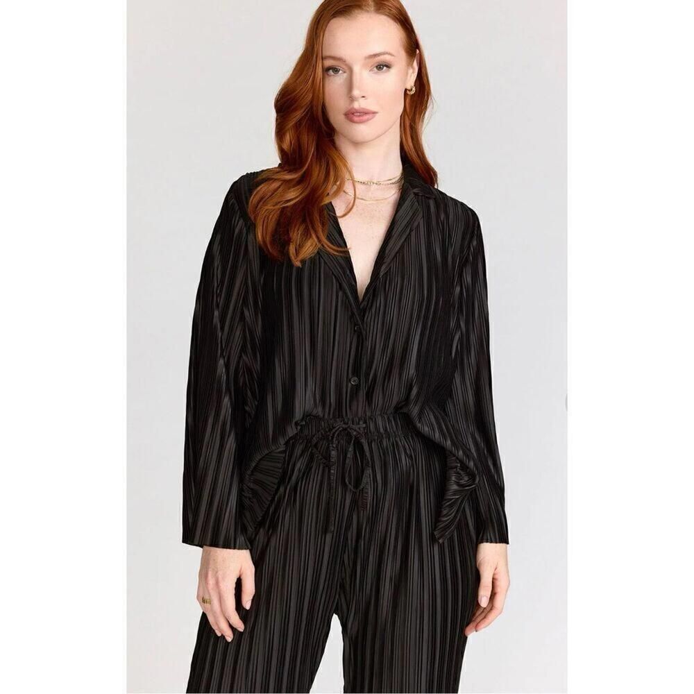 Brand New Dress Forum Los Angeles Women’s Medium Black Plisse Blouse Top